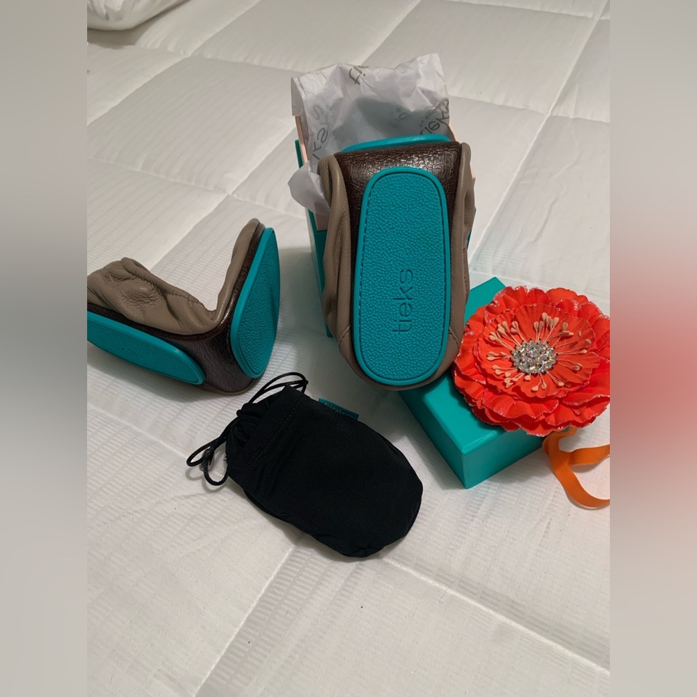 Tieks Teal and Brown Foldable Ballet Flats - Picture 4 of 5